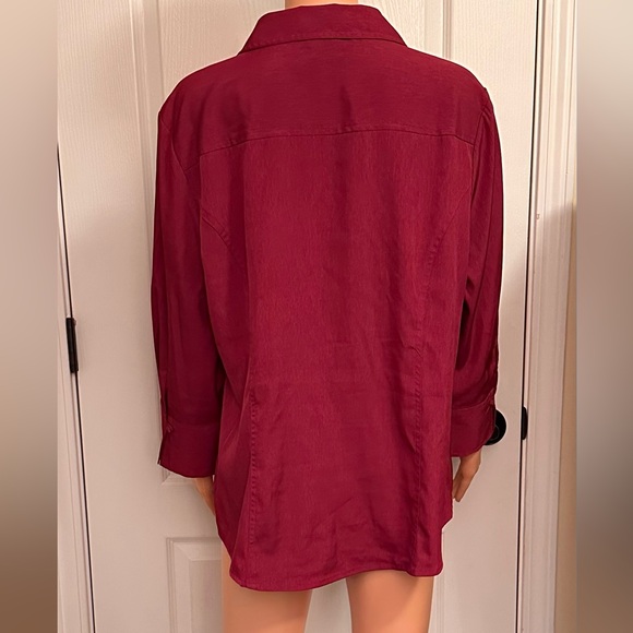 Cato- Button down, Maroon top in a size XL
Excellent condition - Picture 3 of 3